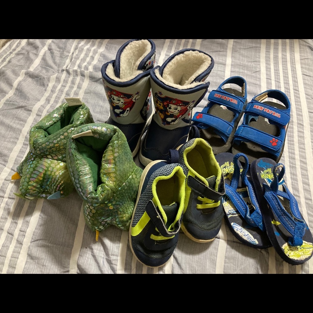 Toddler size 5 shoe lot